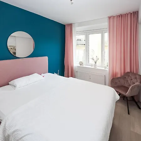 1 Bedroom Awesome In Appartement *